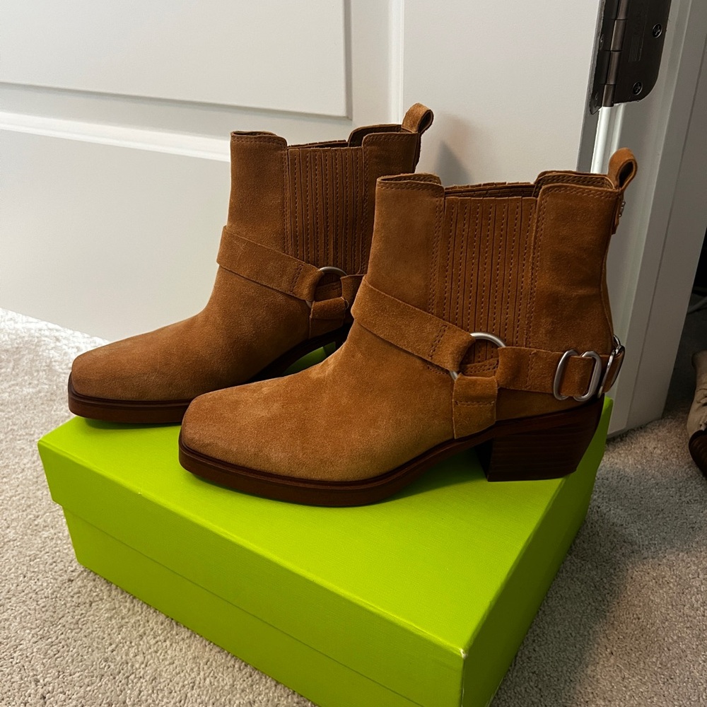 Sam Edelman Bellamie Tan Suede Ankle Boots